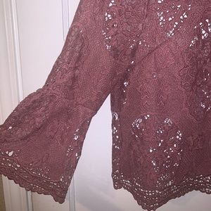 Pink/mauve trumpet sleeve top